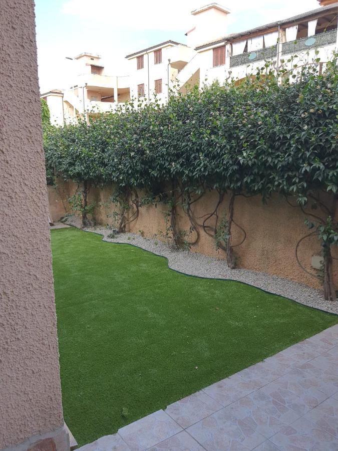 Casa Azzurra Olbia Mare Apartment ภายนอก รูปภาพ