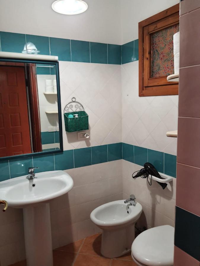 Casa Azzurra Olbia Mare Apartment ภายนอก รูปภาพ